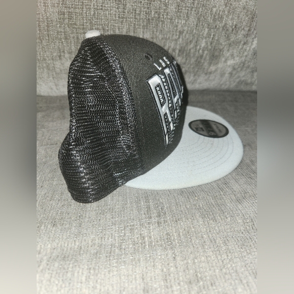 Las Vegas Raiders Breathable New Era Snapback - Picture 3 of 7